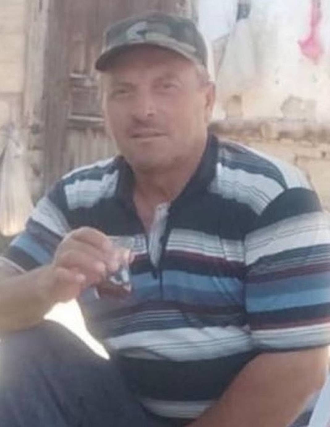 Kiraz yedikten sonra vefat eden çift yan yana toprağa verildi! Komşular: Hepimiz yemiştik 6